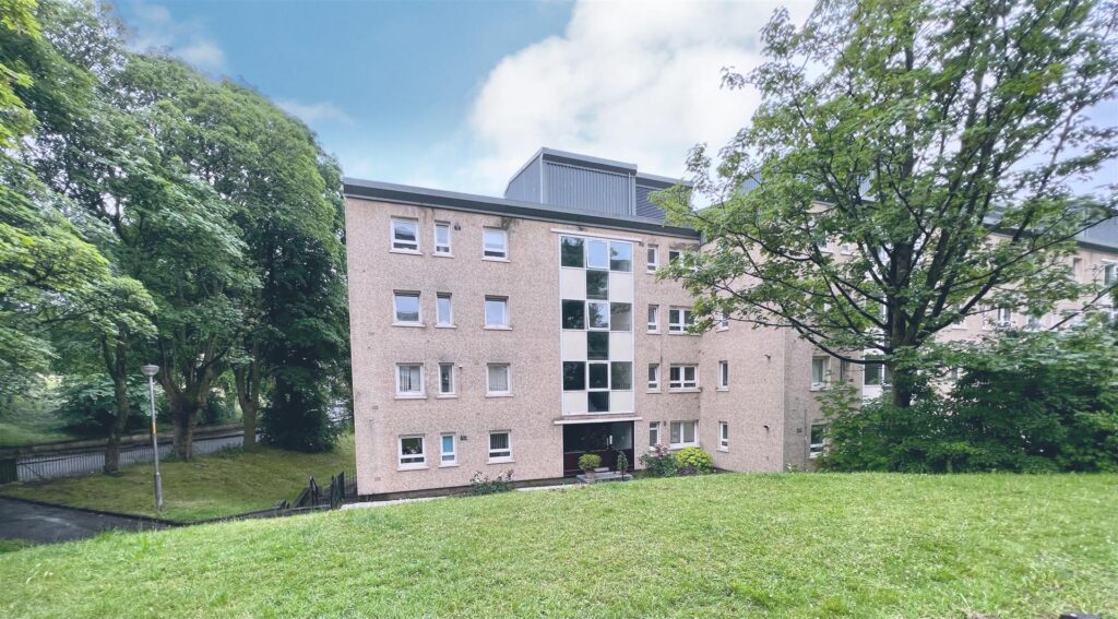 1/1, 10 Queen Margaret Court, Glasgow
