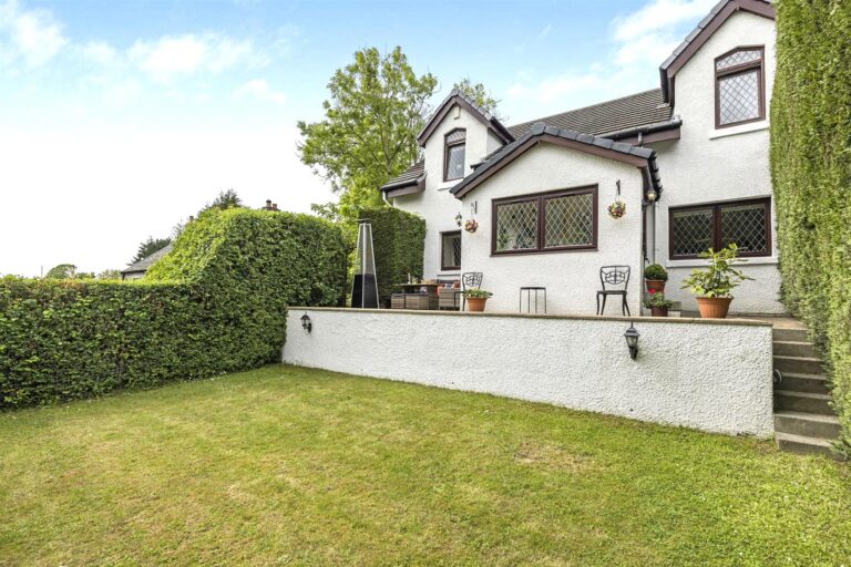 Heatherbook Cottage, Glasgow Road, Hardgate Elevate Property Services