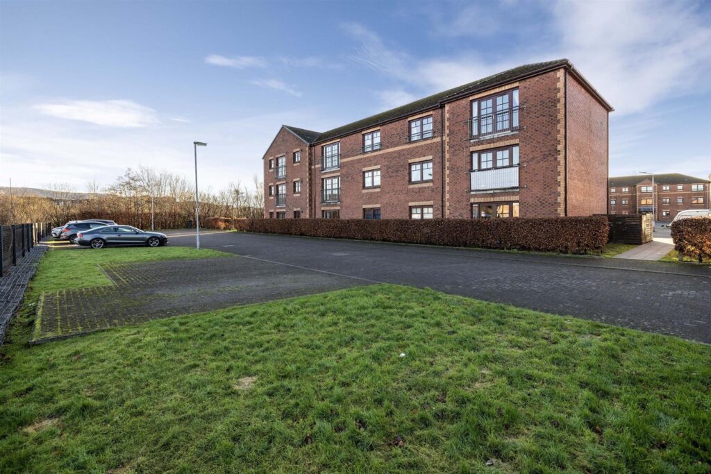 MacBride Way, Dumbarton