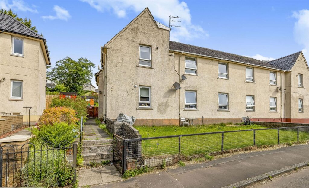 Hillend Crescent, Duntocher, Clydebank