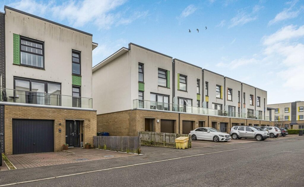 Hugh McIver Avenue, Paisley, PA2