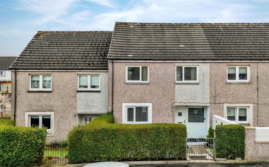 Crown Avenue, Clydebank