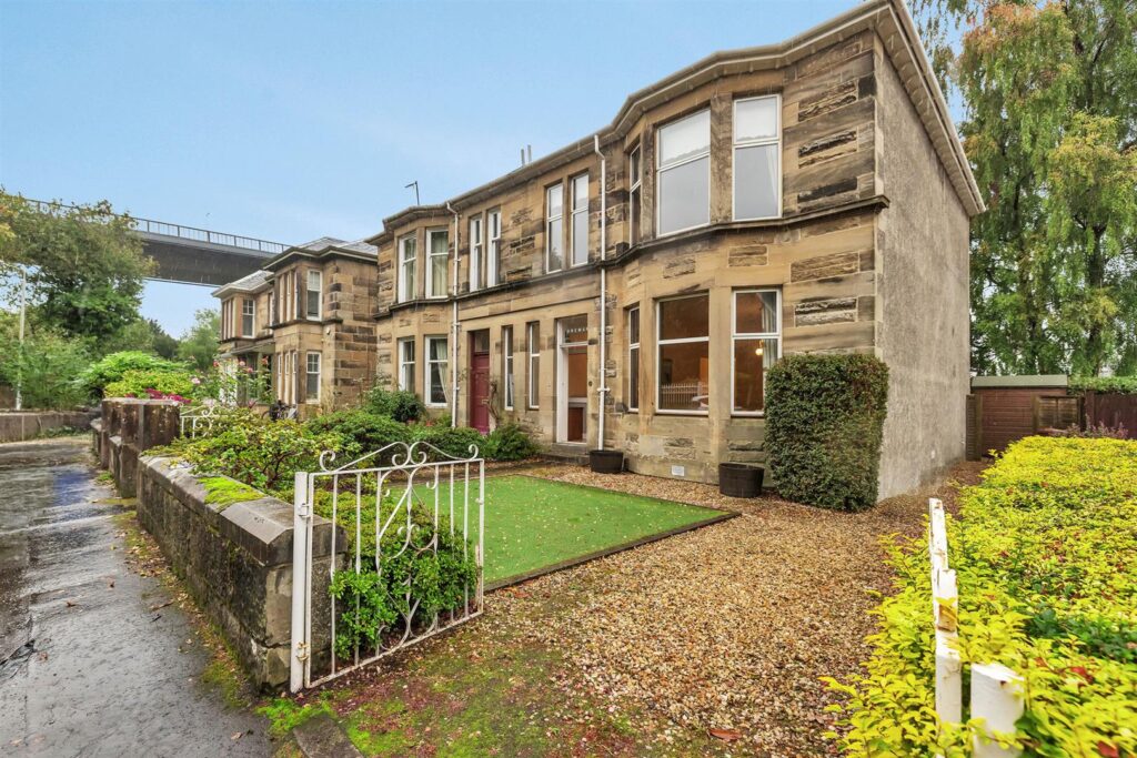 Lusset Road, Old Kilpatrick